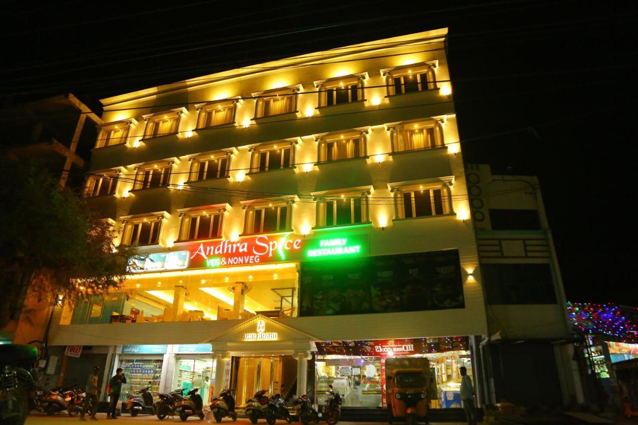Отель Vsr Grand Madanapalle Экстерьер фото
