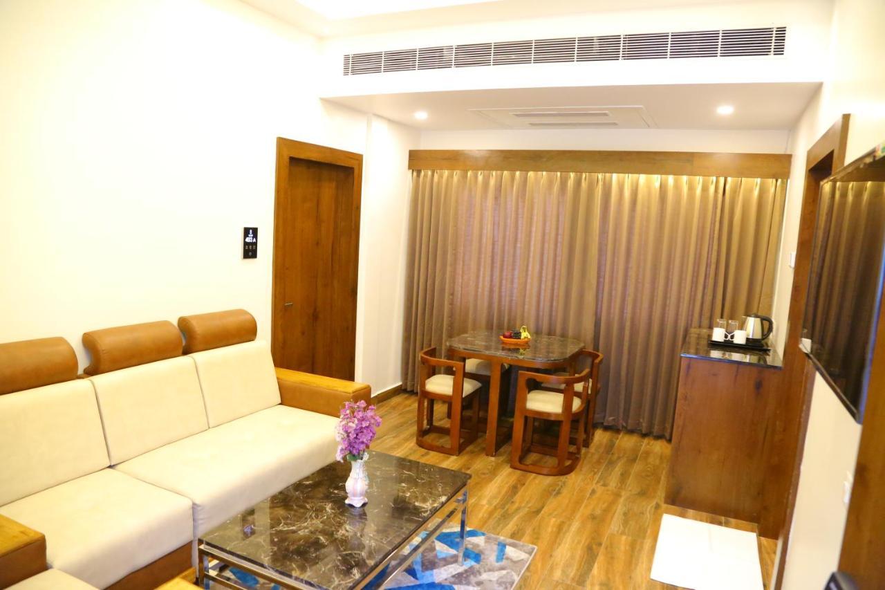 Отель Vsr Grand Madanapalle Экстерьер фото