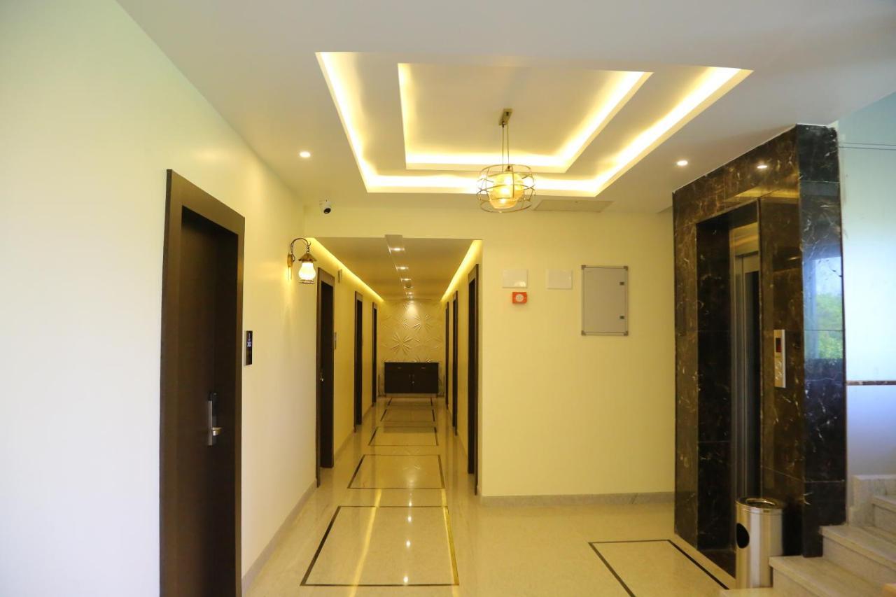 Отель Vsr Grand Madanapalle Экстерьер фото